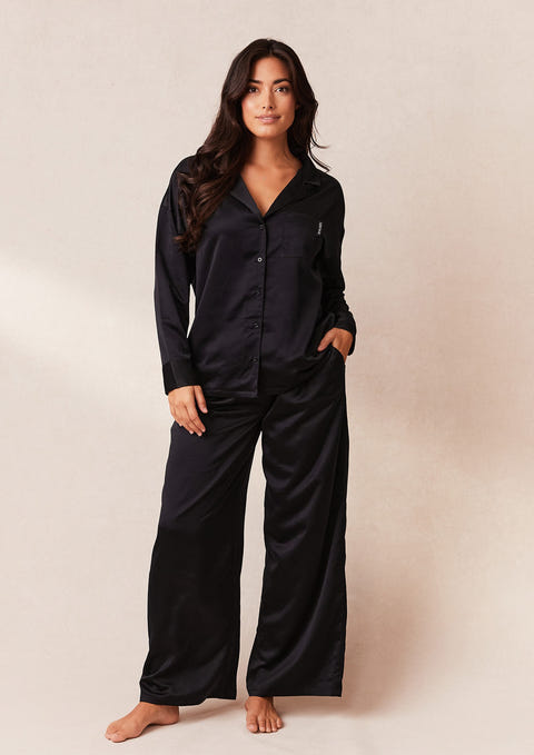 black pajama bottom
