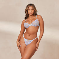 Nayeli, 34D/M
