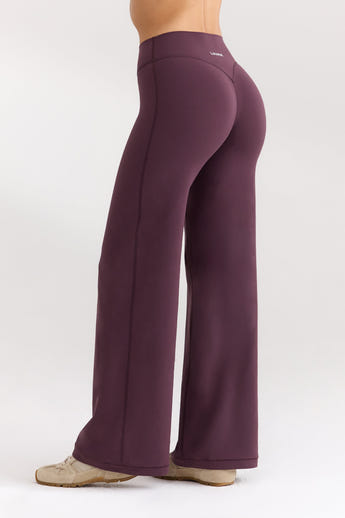 ContourSoft™ Straight-Leg Leggings - Cherry Lacquer
