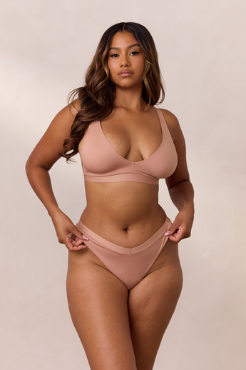 Nayeli, M/M