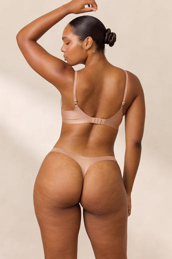 Amber, 36D/L