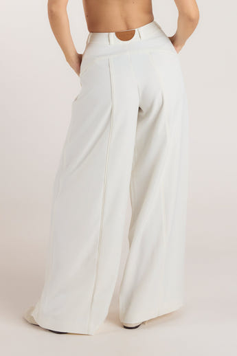 Wide-Leg Pleat Detail Pants - Off White alternate