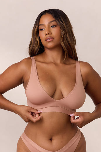 Nayeli, M/M