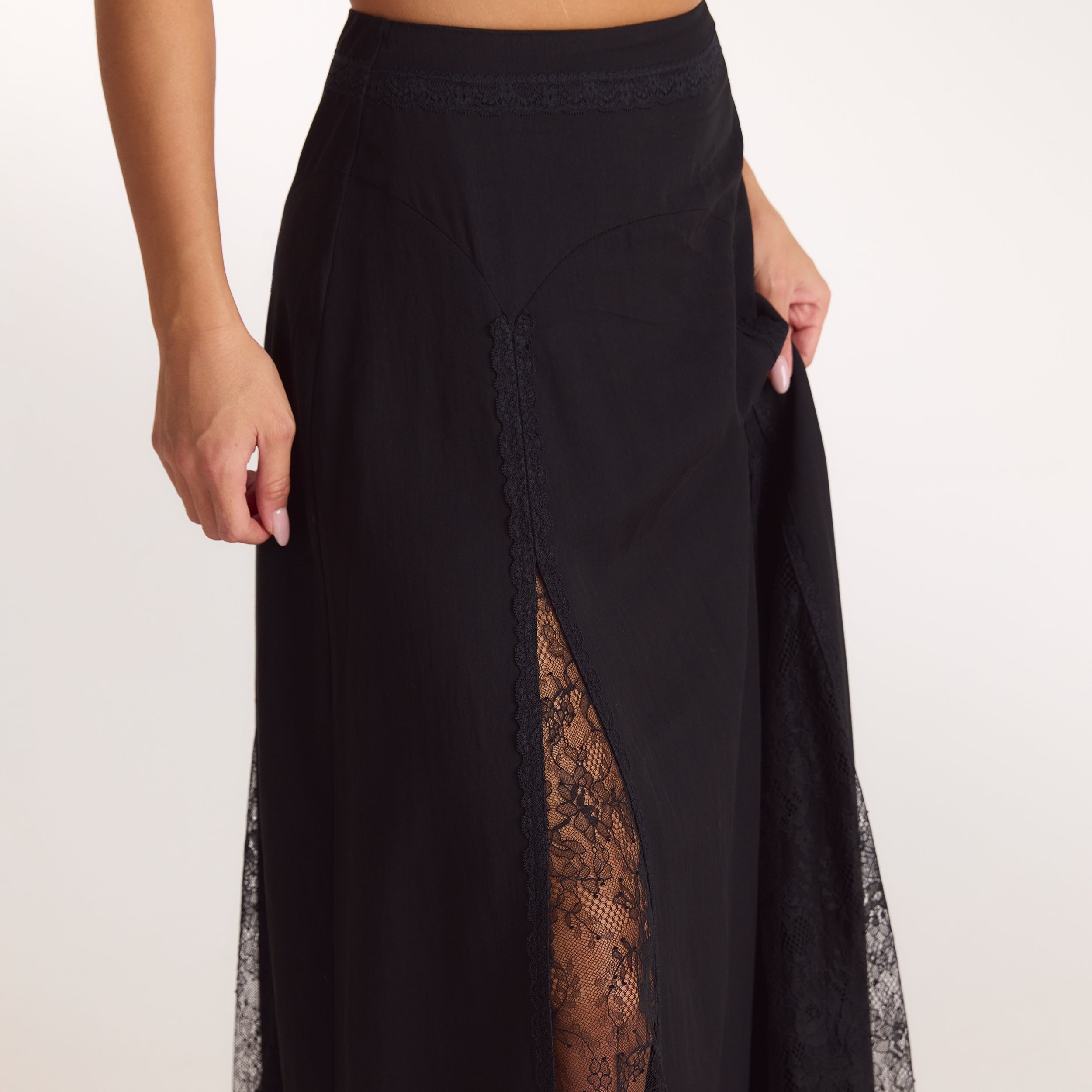 Lace Panel Maxi Skirt | Lace Panel Maxi Skirt - Black