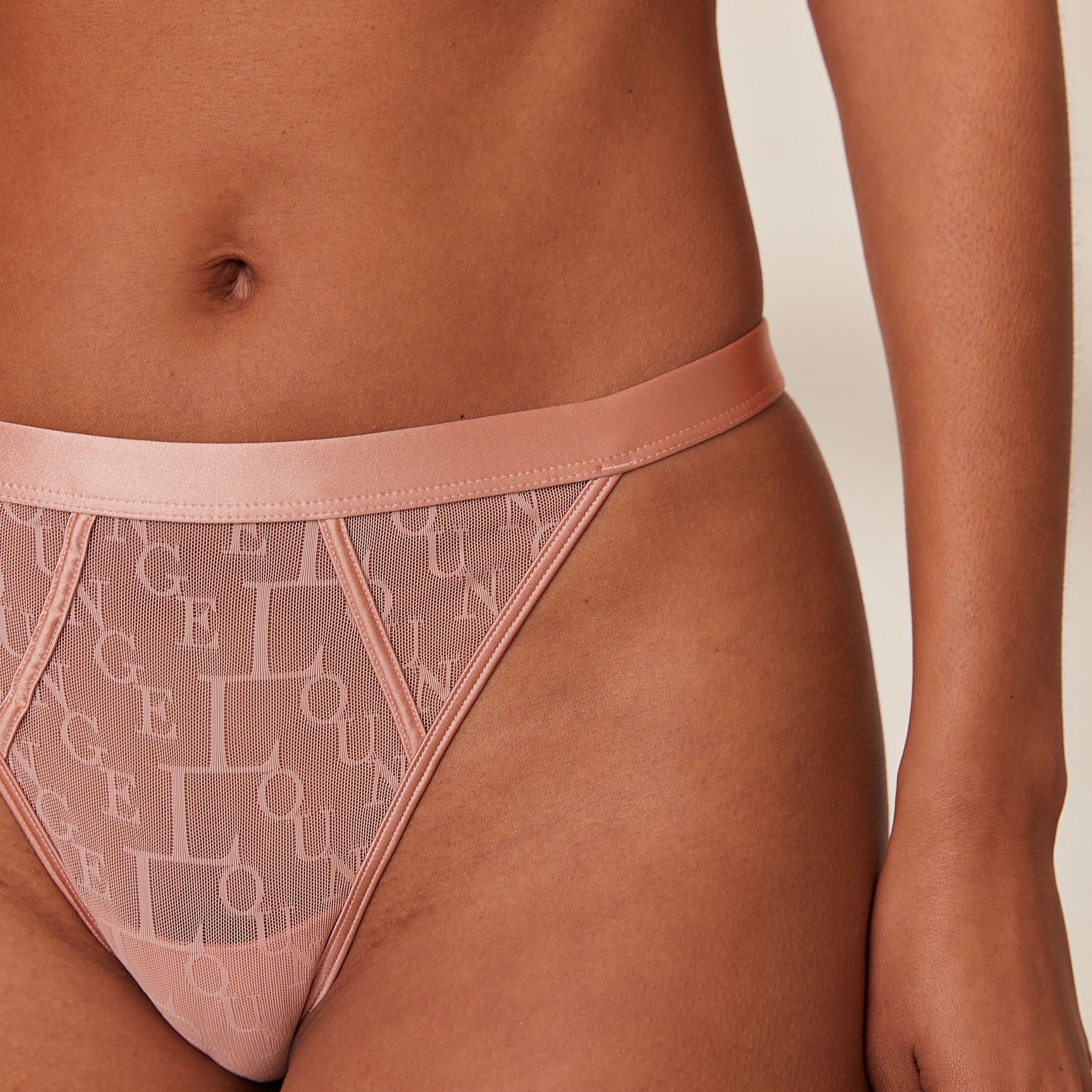 Chic Thong | Muriel, S