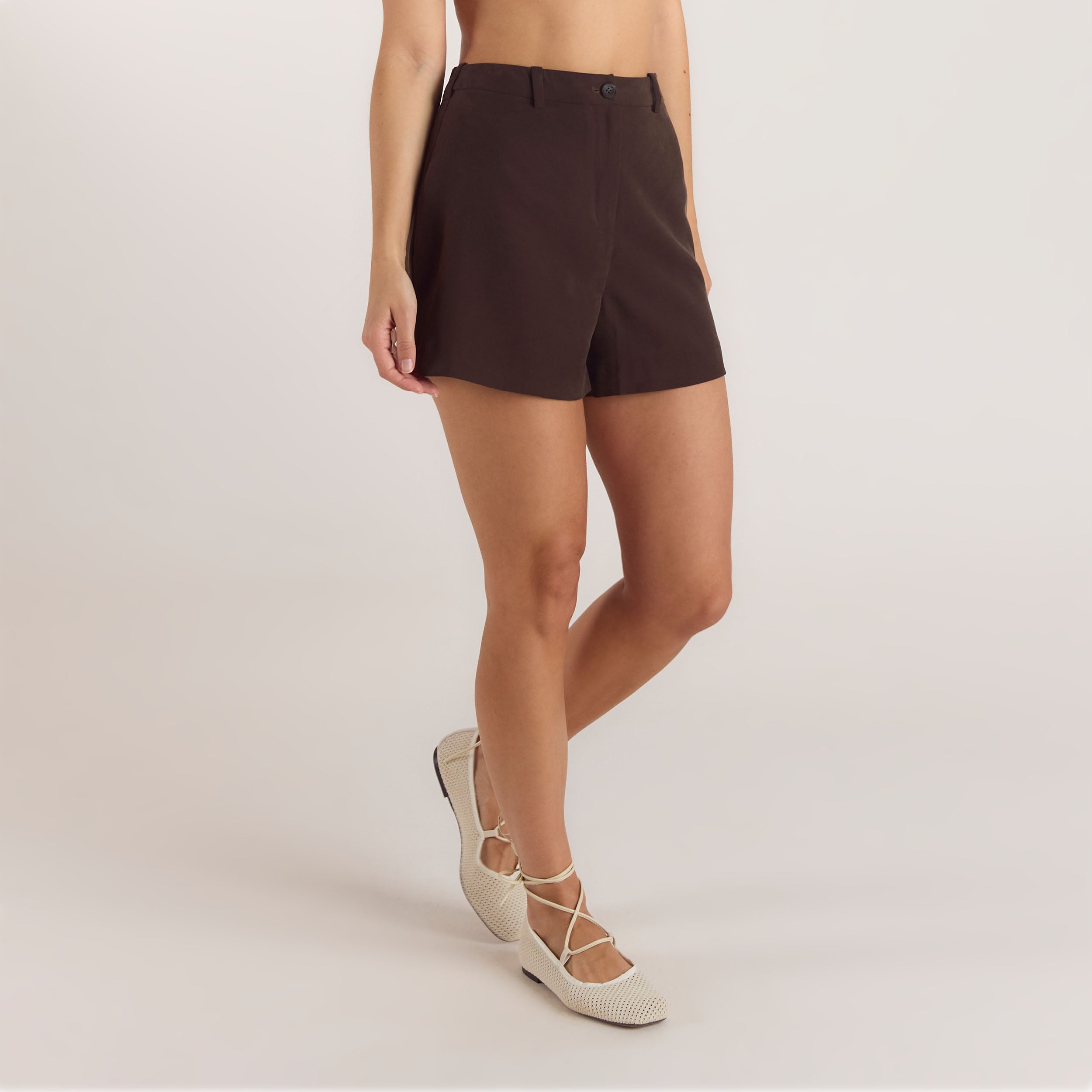 High-Waisted Tailored Shorts | High-Waisted Tailored Shorts - Chocolate