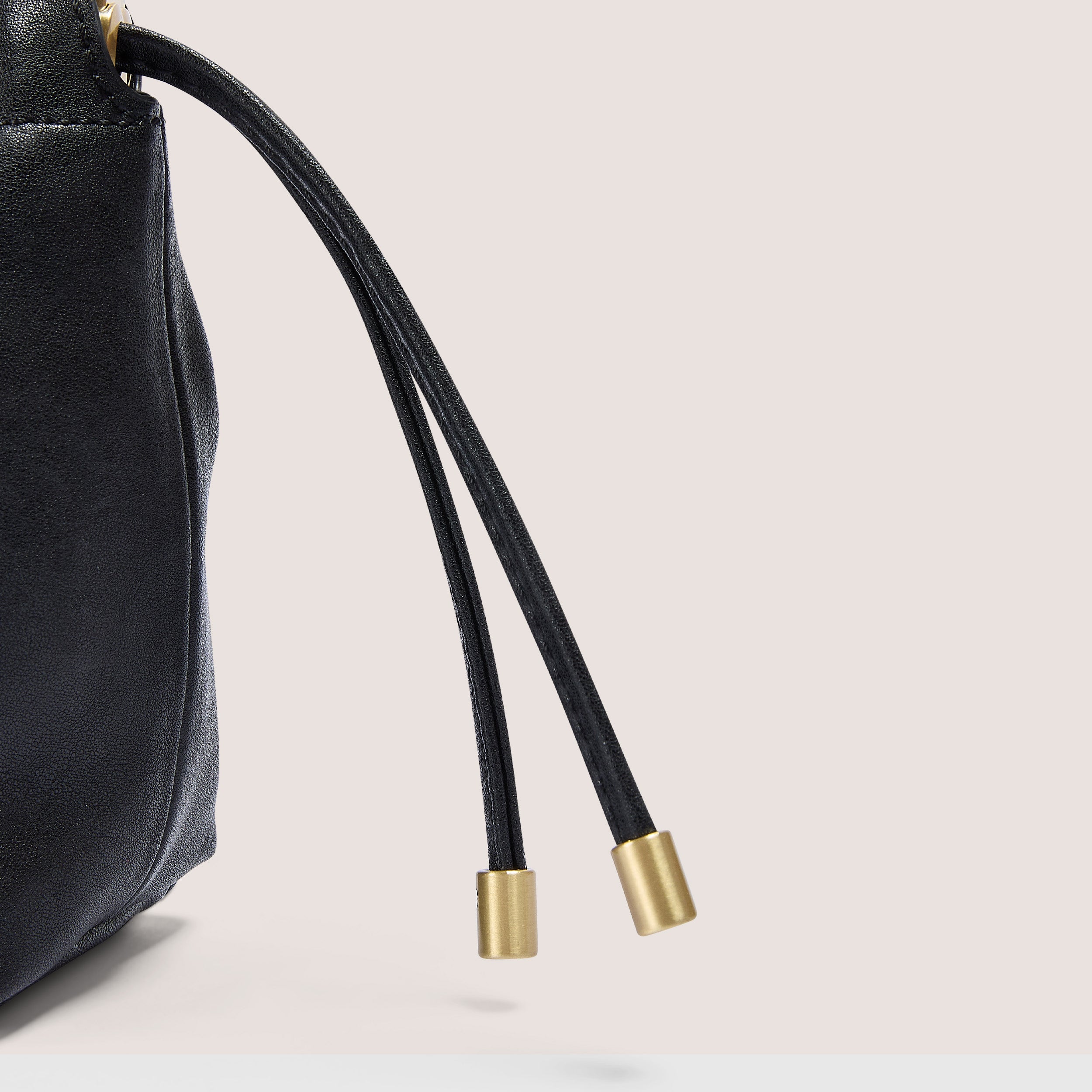 Cindy Pouch Bag | Cindy Pouch Bag - Black